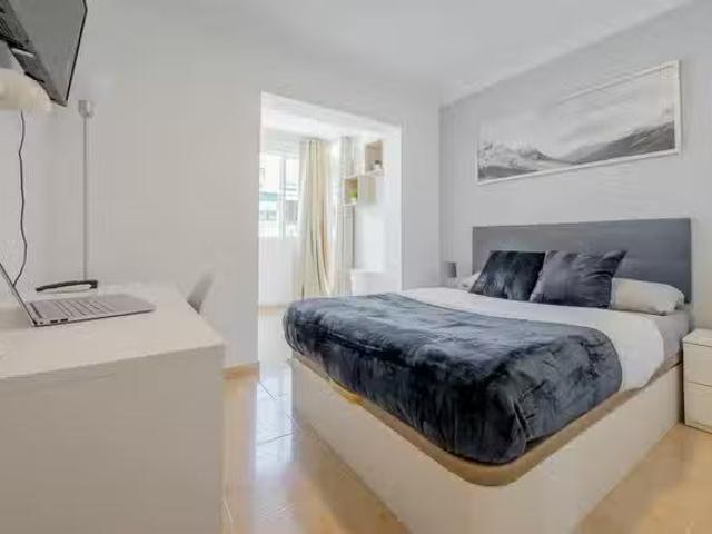 Encantador Habitación en Calle de Villasandino, Lucero