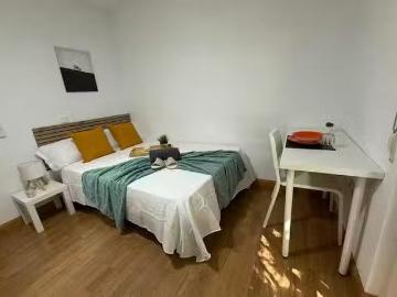 ¡Recién llegado! Habitación en Calle de Alburquerque, Chamberí
