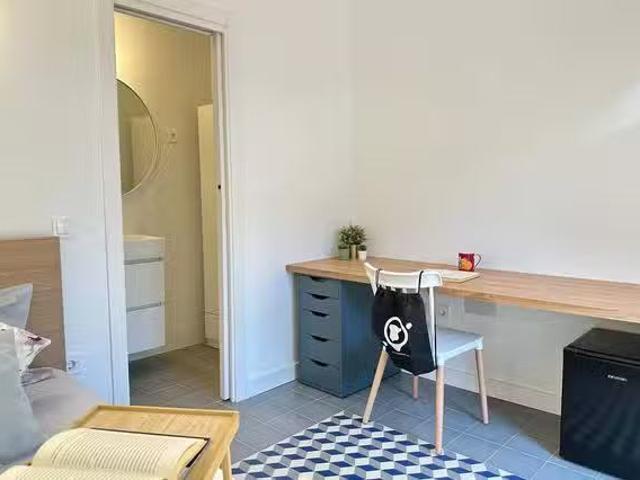 ¡Recién llegado! Habitación en Calle de Albasanz