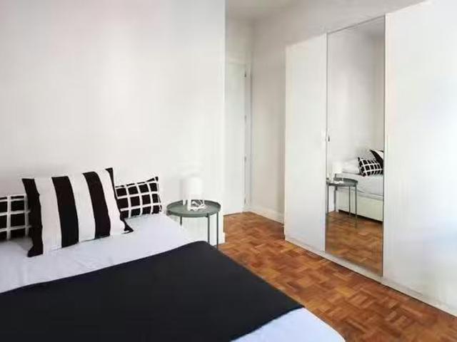 Bonito Habitación en Calle de Alcalá, Goya