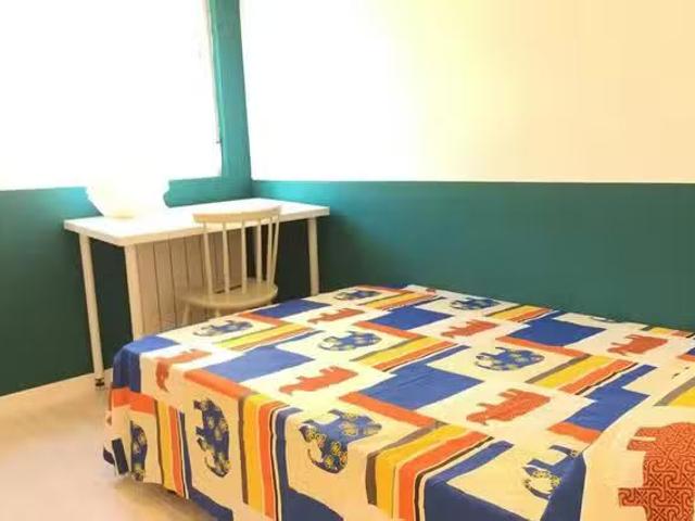 Encantador Habitación en Calle de Antillón, Puerta del Ángel
