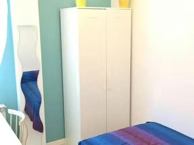 Encantador Habitación en Calle de Antillón, Puerta del Ángel