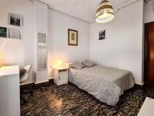 Nuevo Habitación en Calle de Castellón
