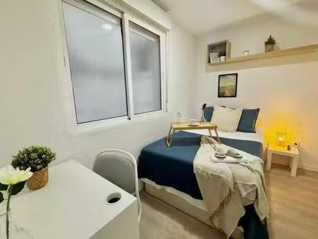 ¡En alquiler! Habitación en Calle de Hortaleza, Centro