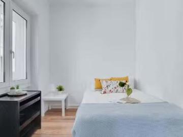 Calle de la Sal, Madrid, Plaza de España