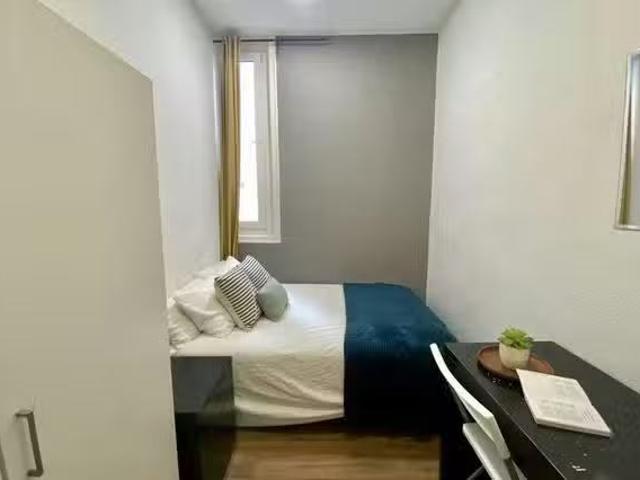 Encantador Habitación en Calle de los Caños del Peral, Palacio