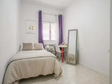 Encantador Habitación en Calle de los Sagrados Corazones