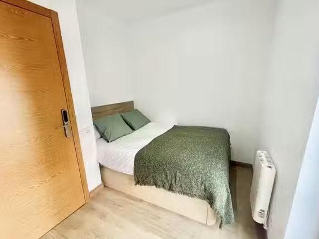 Bonito Habitación en Calle de María Bosch, San Diego