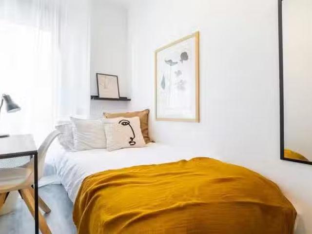 Nuevo Habitación en Calle del Olivar, Centro