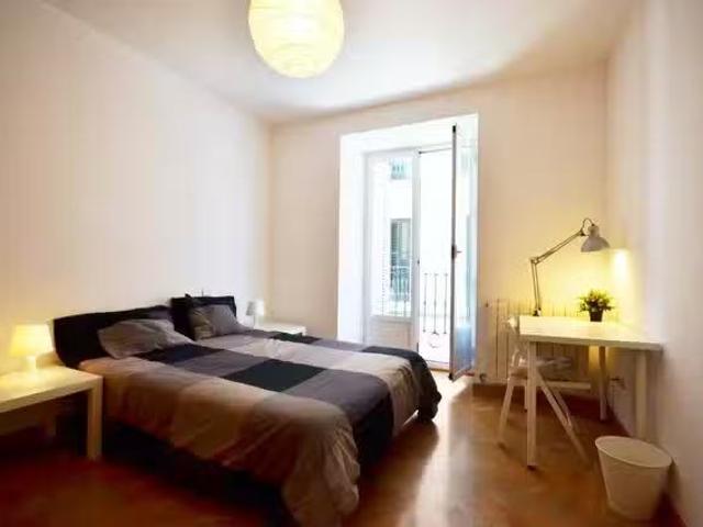 Bonito Habitación en Calle del Mesón de Paredes