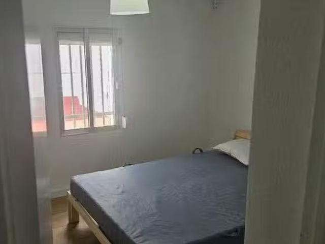 ¡En alquiler! Habitación en Calle Escalerillas