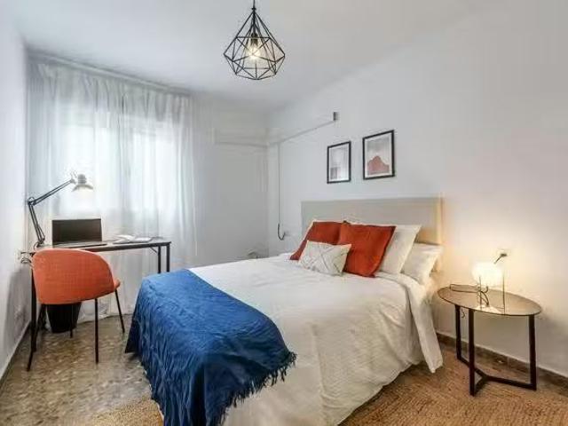 Barato Habitación en Calle Fernández Fermina, Cruz de Humillad.