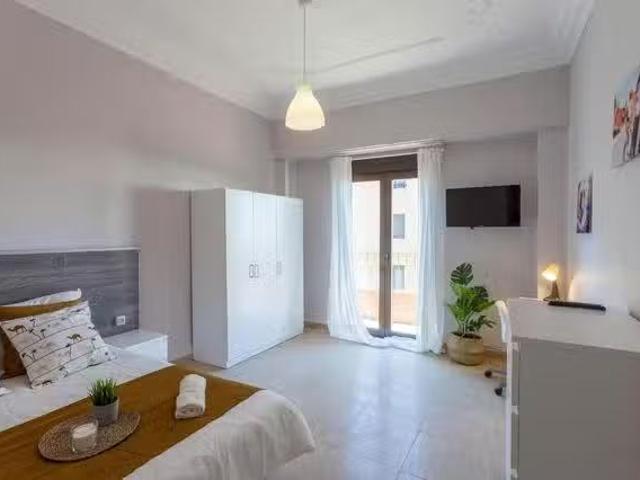 ¡En alquiler! Habitación en Calle Honorato Juan, Arrancapins