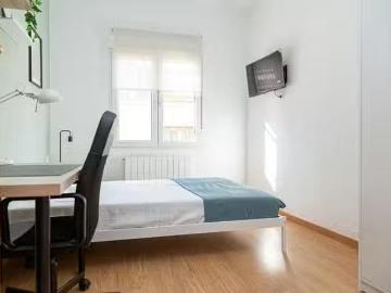 Acogedor Habitación en Calle José García Sánchez, Delicias