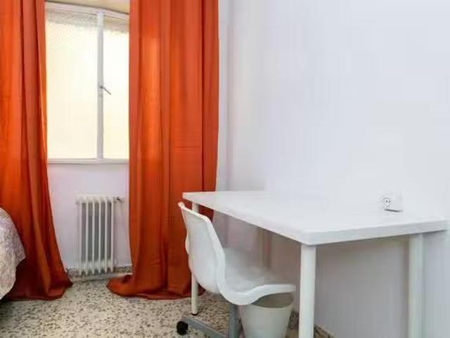 ¡Oferta! Habitación en Calle Pedro Antonio de Alarcón, Camino.