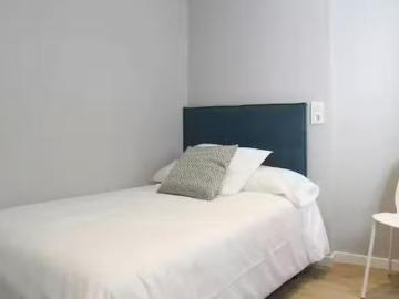 Encantador Habitación en Calle San José de Calasanz