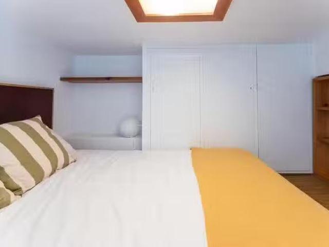 Único Habitación en Carrer Comte d'Altea, Gran Via