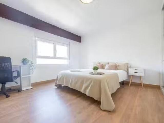 ¡En alquiler! Habitación en Carrer d'Alemany, Rascanya