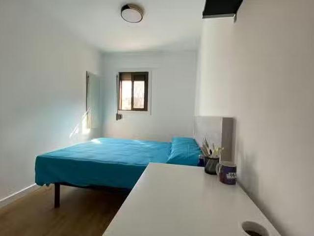 ¡Oferta! Habitación en Carrer de Cotonat