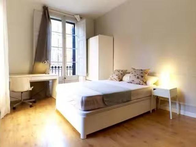 Acogedor Habitación en Carrer de Còrsega