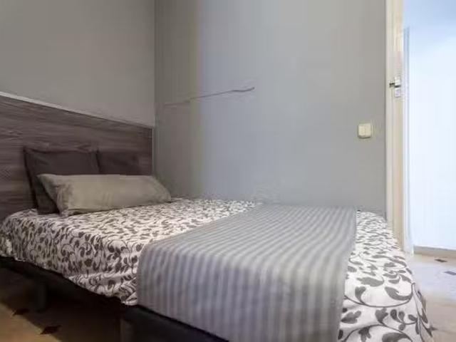 ¡Recién llegado! Habitación en Carrer de Ciscar