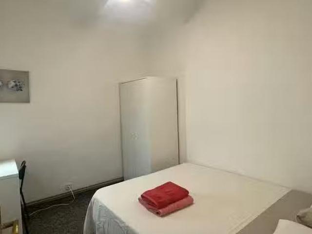 ¡En alquiler! Habitación en Carrer de Bordeus, Les Corts