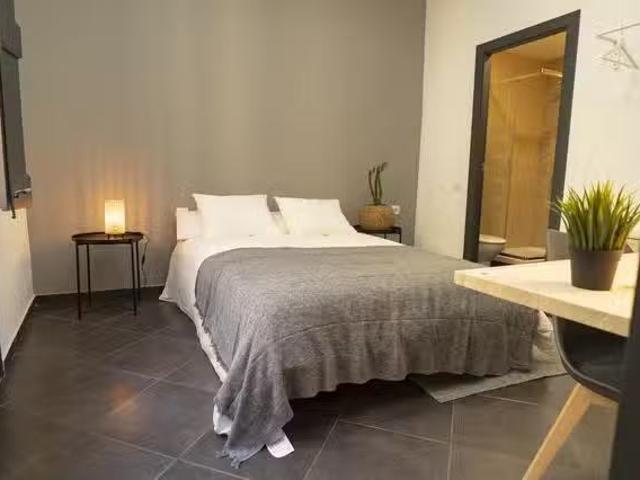 Bonito Habitación en Carrer de Ferran, 5