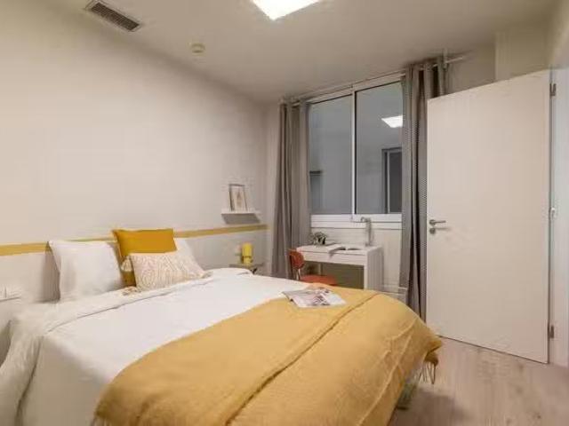 Bonito Habitación en Carrer de Numància, Les Corts