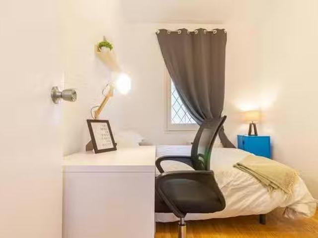 ¡Oferta! Habitación en Carrer de Sant Fructuós, Font de la Gua.