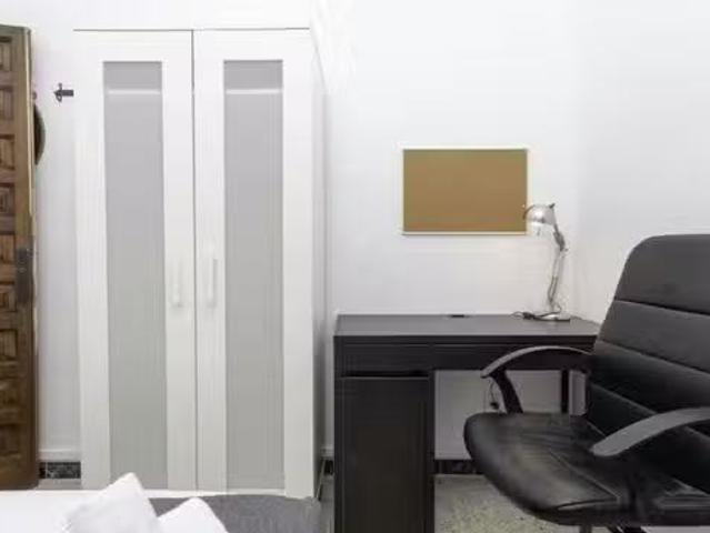 Acogedor Habitación en Carrer de Vila i Vilà, El Poblesec