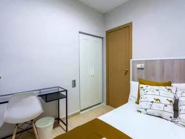Acogedor Habitación en Carrer de Xàtiva