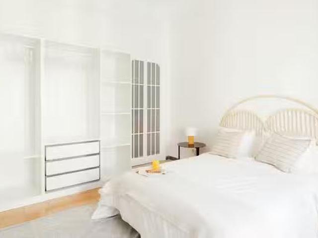 Único Habitación en Carrer d'Hernán Cortés, L'Eixample