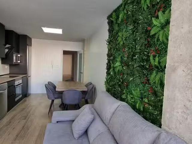 ¡Renta! Habitación en Carrer Mariano Luiña, Pont nou
