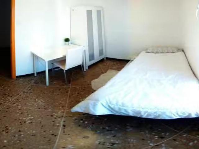 Acogedor Habitación en Carrer Submarí, Les Tendetes