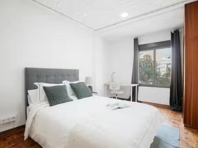 ¡Oferta! Habitación en Gran Vía de Fernando el Católico, Arran.