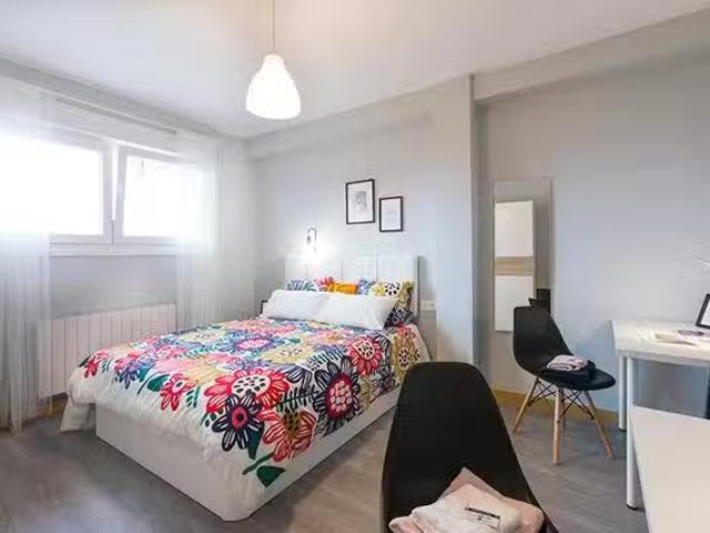 ¡Renta! Habitación en Grupo Arabella, Zurbaran Arabella