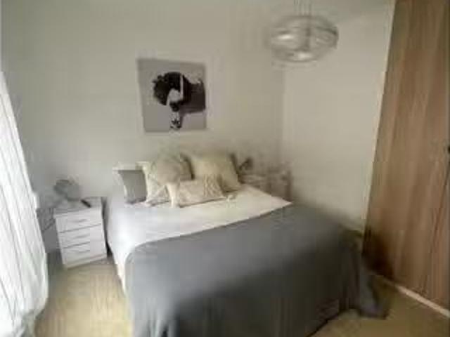 Encantador Habitación en piso compartido de 3 habitaciones en.