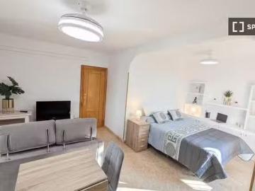 Bonito Habitación en piso compartido en Alicante Alacant