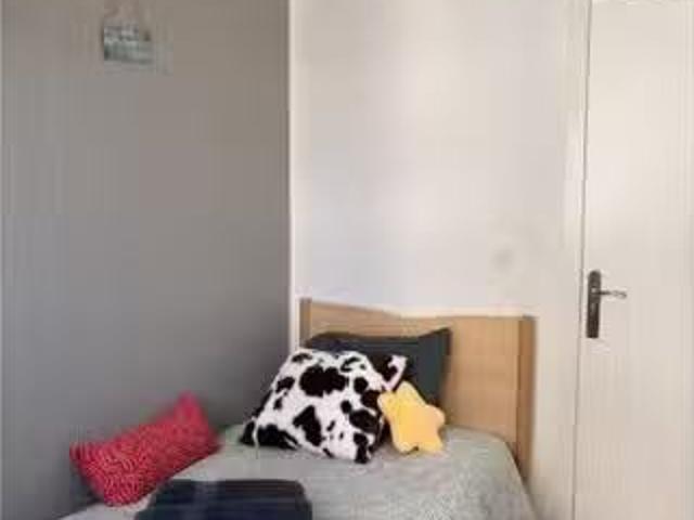 Acogedor Habitación en piso compartido en alquiler en Alcarava.
