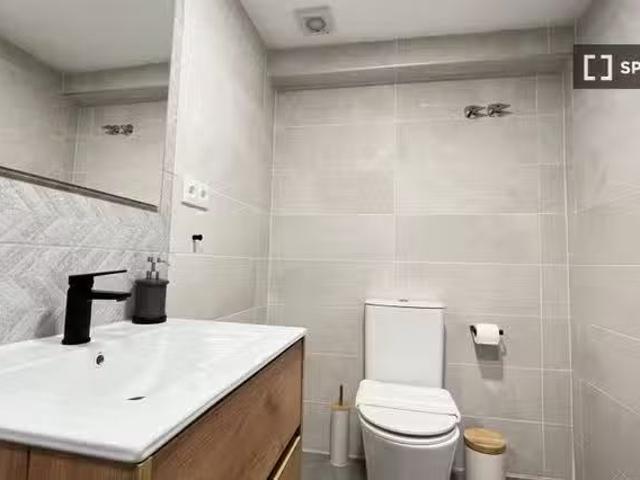 Encantador Habitación en piso compartido en Palacio, Madrid