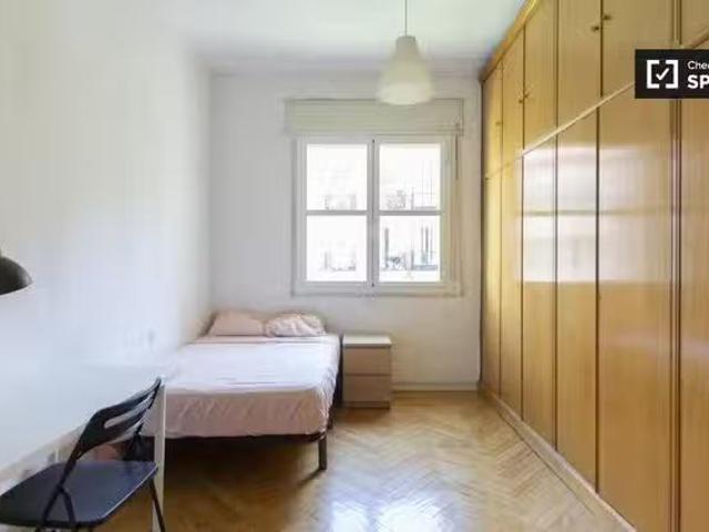 Encantador Habitación en piso de 9 habitaciones en alquiler en.