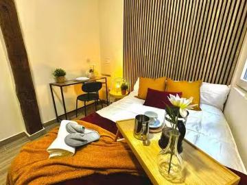 Embajadores, Palos de la Frontera, Madrid