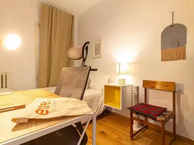 ¡Recién llegado! Habitación en Ronda del General Mitre, El Put.