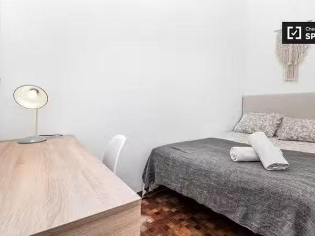 Único Habitación individual, apartamento de 9 dormitorios, L'E.