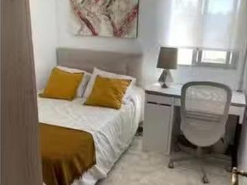 ¡Oferta! Habitación moderna en un apartamento reformado
