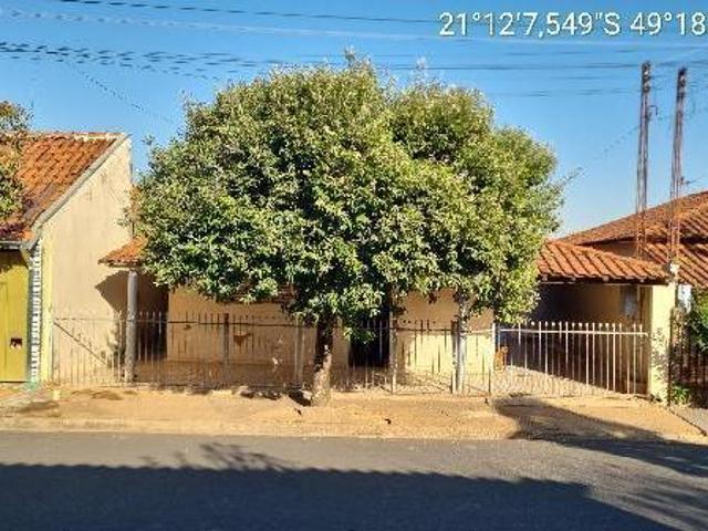 Oferta imperdível — Casa no Cdhu, Urupes SP, Nº 70, 2 quartos, 1 vaga, 171,81m² | Venda Direta Onl