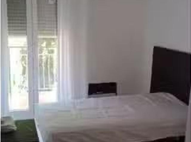 ¡En alquiler! Se alquila habitación en apartamento de 4 dormit.