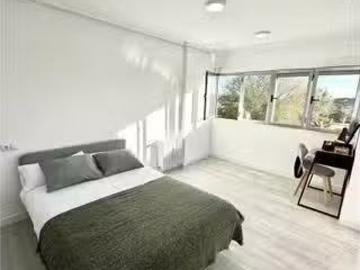 Bonito Se alquila habitación en coliving de 10 habitaciones en.