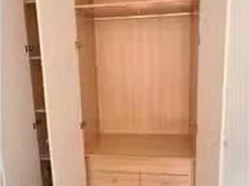 ¡En alquiler! Se alquila habitación en piso de 3 dormitorios e.