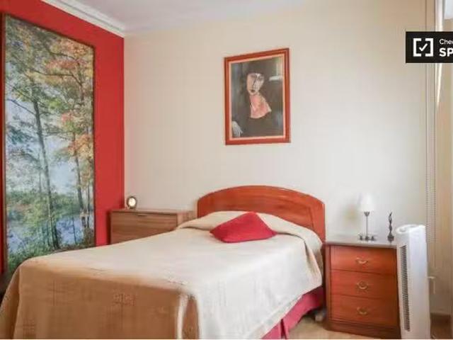 Acogedor Se alquilan habitaciones para hombres en apartamento.